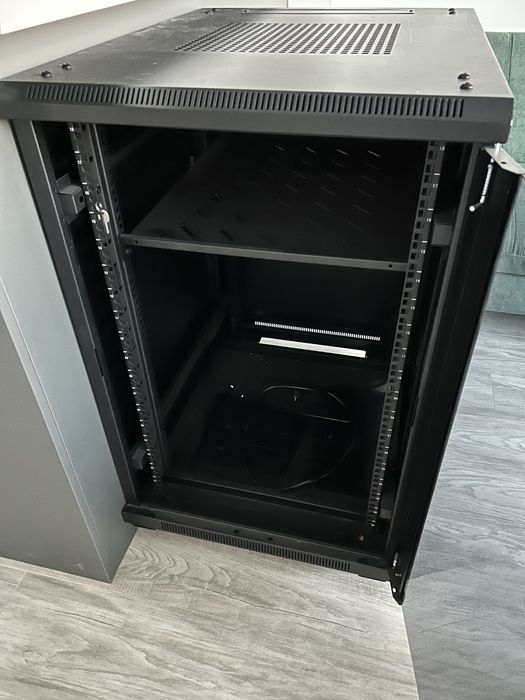 Rack 18U DataLink 600x800 plus tava rack 1U