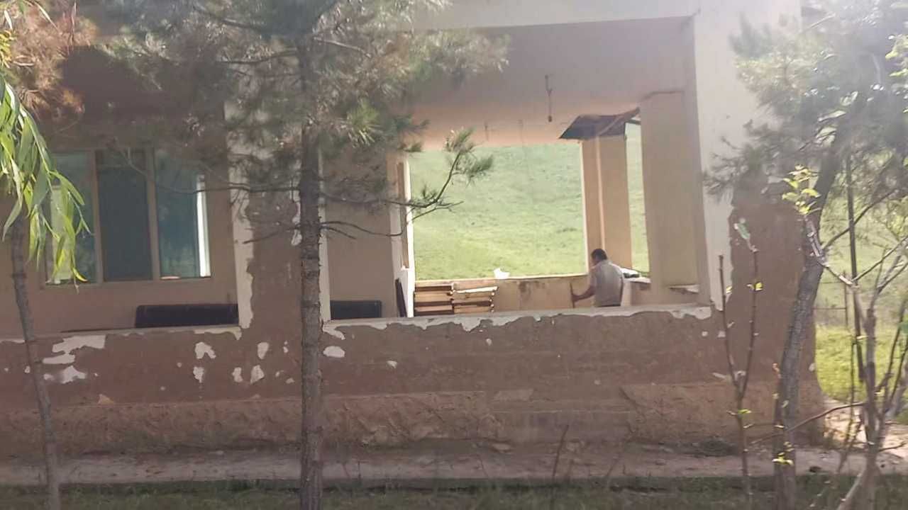 Toshkent viloyati, Parkent tumanida molxona binosi sotiladi