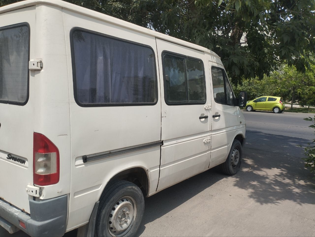 Mersedes sprinter sotiladi