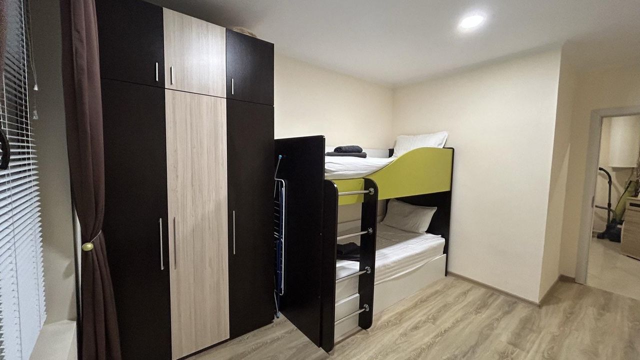 Дава се под наем Тристаен апартамент в Бургас, Сарафово - 94 кв.м за 867 € - Снимка #3