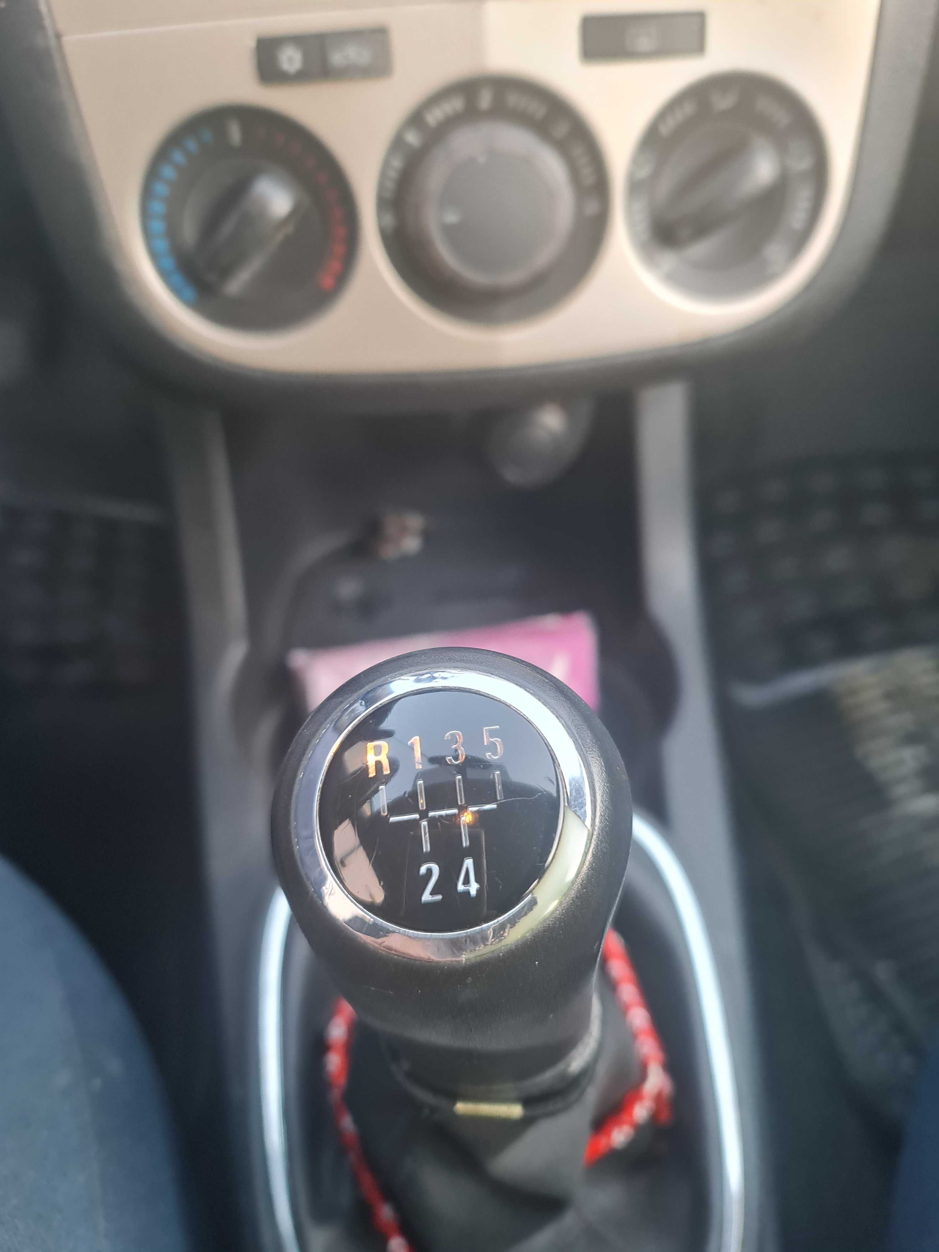 Продавам opel corsa 1.0