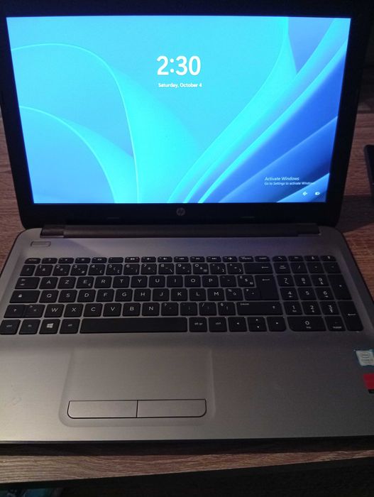 HP лаптоп 1TB 8GB.ram