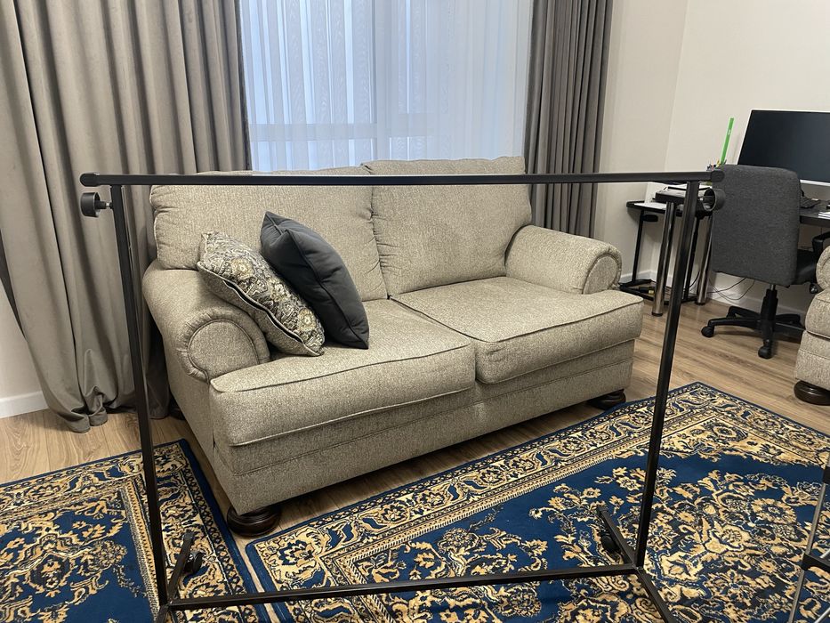 Продам передвижную вешалку