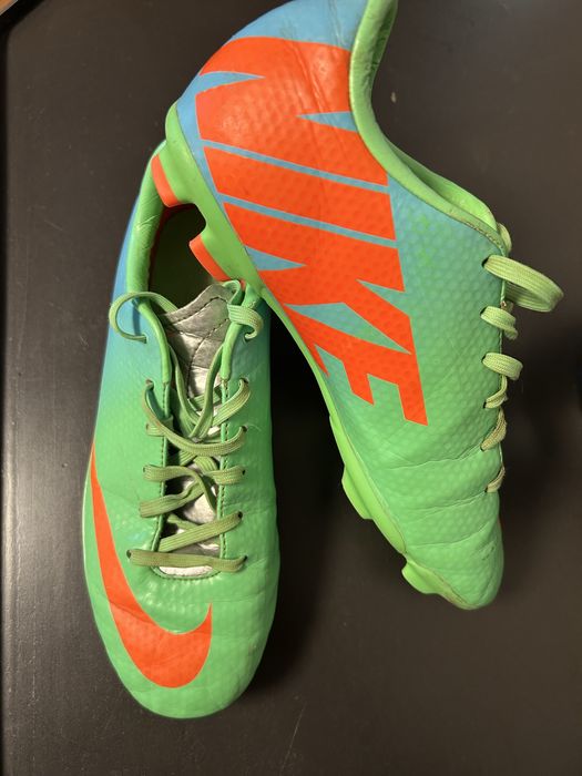 Детски футболни обувки