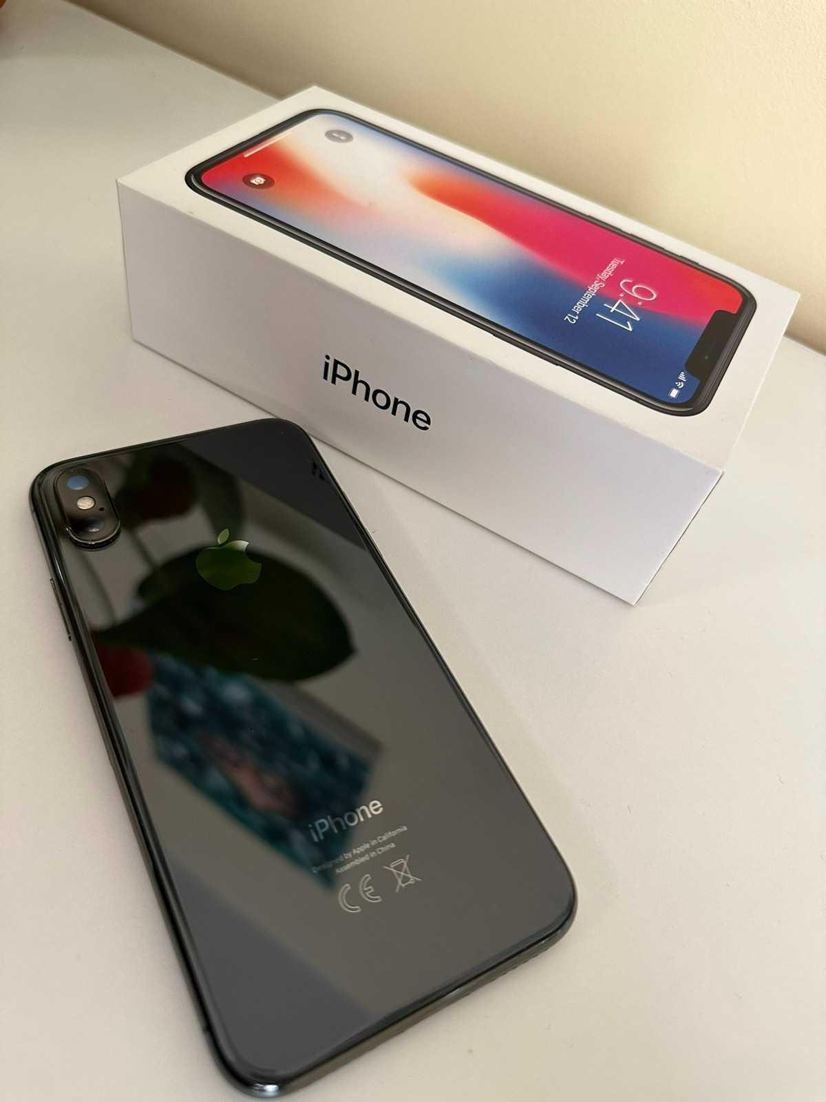 iPhone X, 64GB, цвят Space Gray.