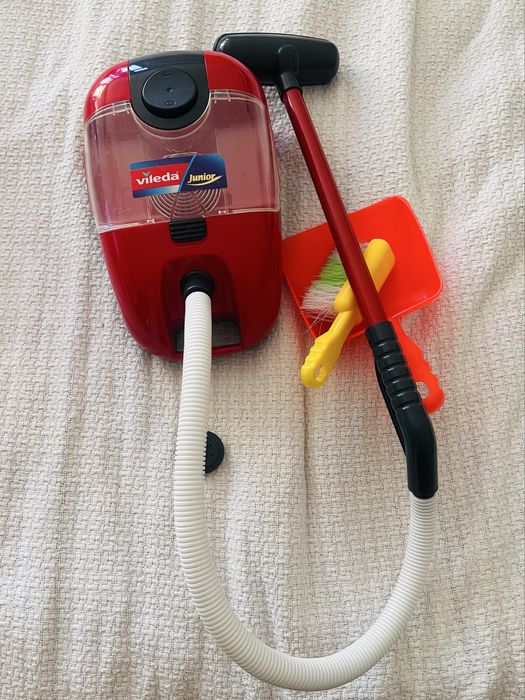 Детска прахосмукачка, работи и запазено