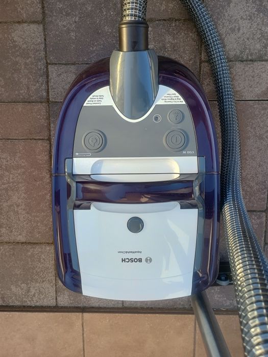 Aspirator cu spalare BOSCH AquaWash&Clean, 5l, 1700W,