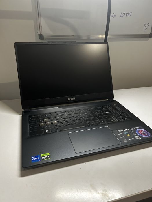 Laptop Gaming MSI Cyborg 15 A13VF i7-13620H NVIDIA® GeForce RTX™ 4060