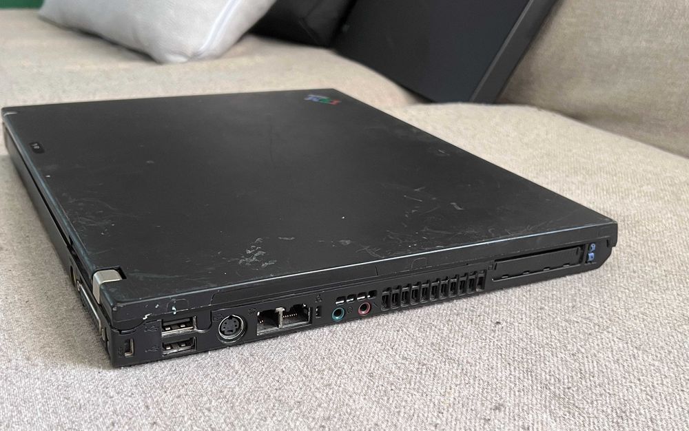 Laptop retro IBM ThinkPad T43 Type 1871 pentru colectionari si piese