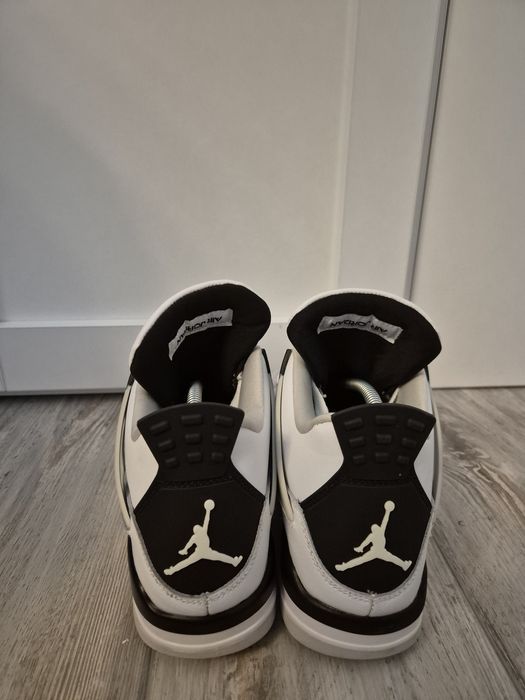 Jordan 4 Retro military black