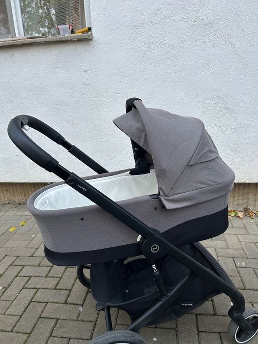 Landou cot s in stare impecabila