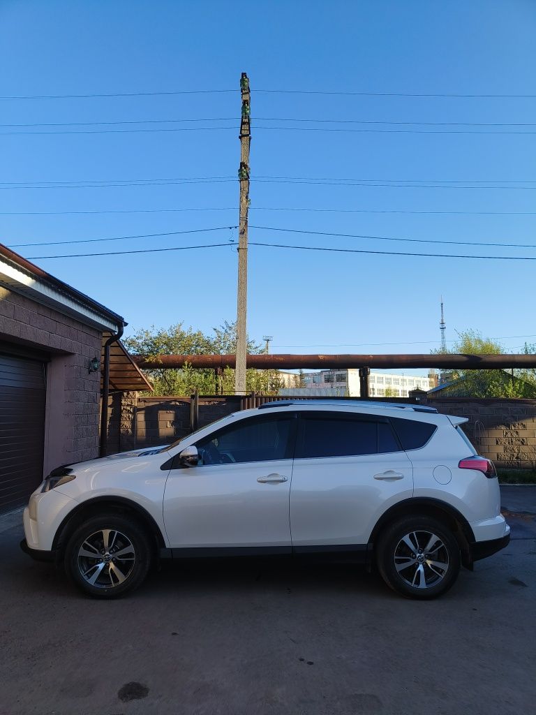 Продам Toyota Rav 4 2016г. / Тойота РАВ 4 2016г.