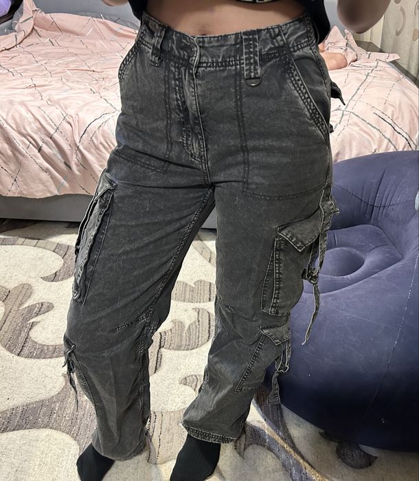 Pantaloni cargo Berska