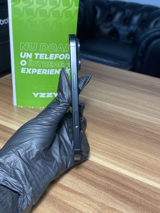 iPhone 16 Pro • 128 GB • Black Titanium