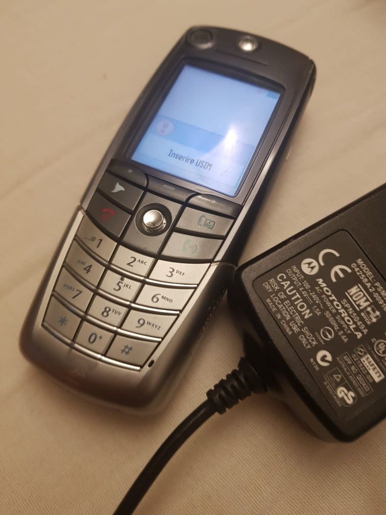 Vând motorola A835