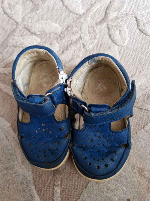 Сандали за прохождане на КК