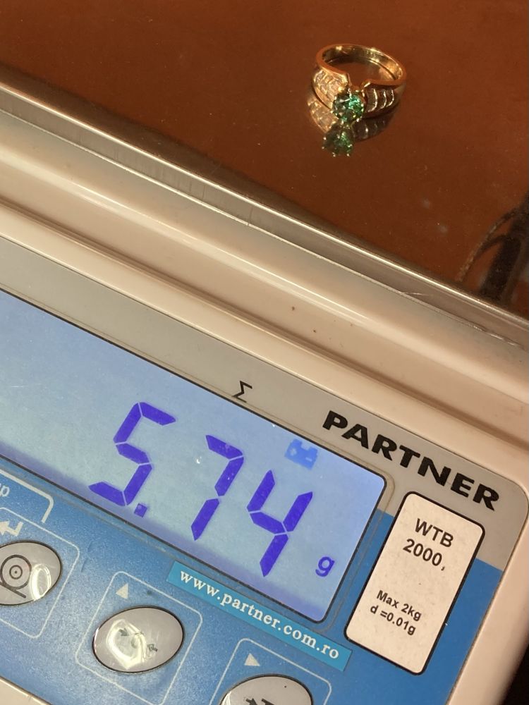 Inel aur 18kt.cu turmalin si diamante 0.75ct