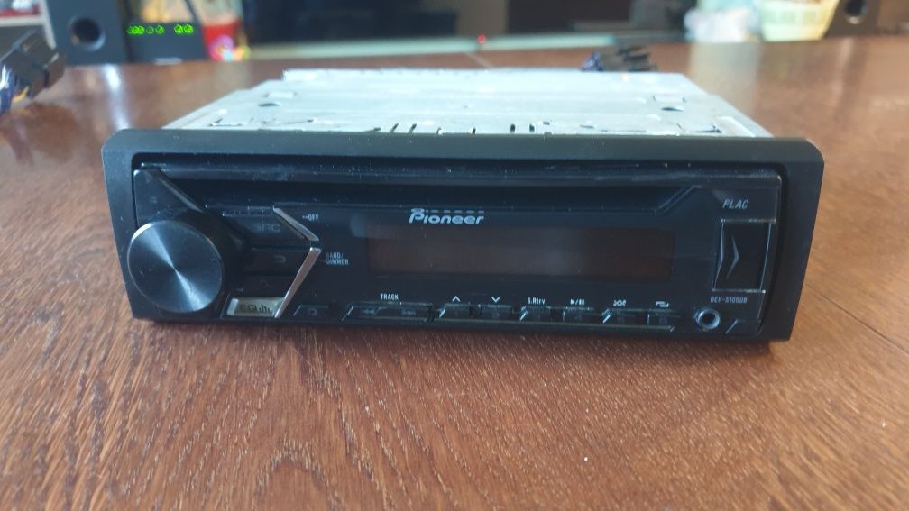 Авто радио плеър музика за кола Пайнер Pioneer CD MP-3 USB AUX