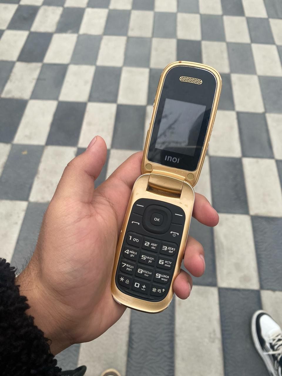 Legenda ideal telefon