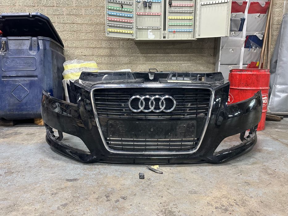 Фейсова броня за Audi A3 8P ОРИГИНАЛНА!