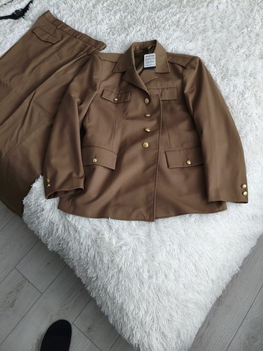 Ținută militară nouă de oraș