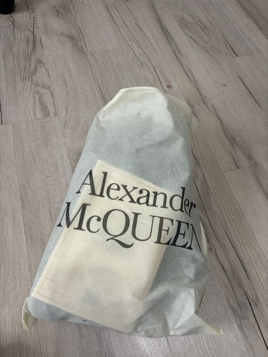Papuci Alexander McQueen negrii marimea 43