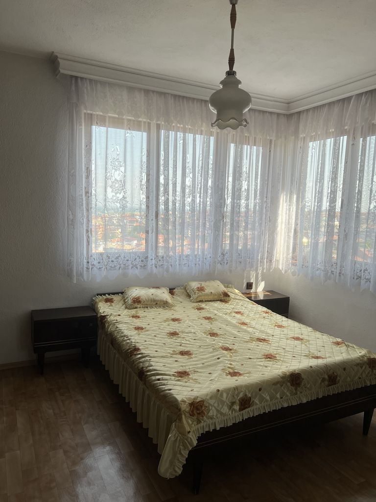 Продава се Тристаен апартамент в Асеновград - 160 кв.м за 1438 €/кв.м - Снимка #5
