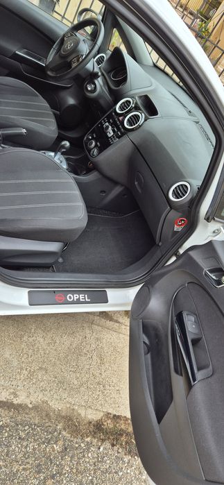 Vând Opel corsa automat