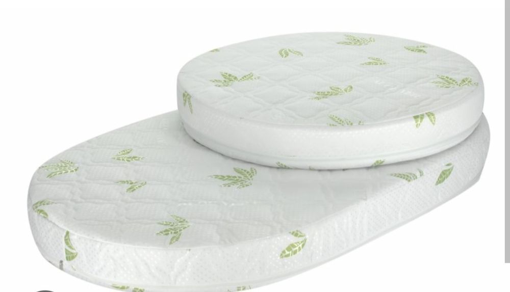 Отдам за вкусняшку 2 матраса в детскую  кровать