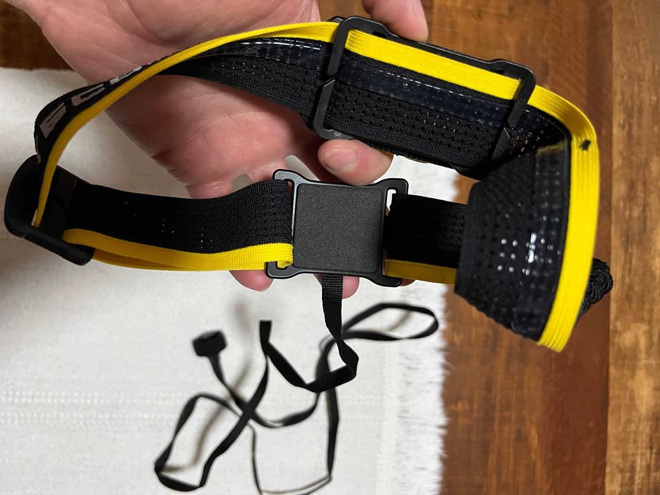 Lanterna frontala Nitecore HU2000