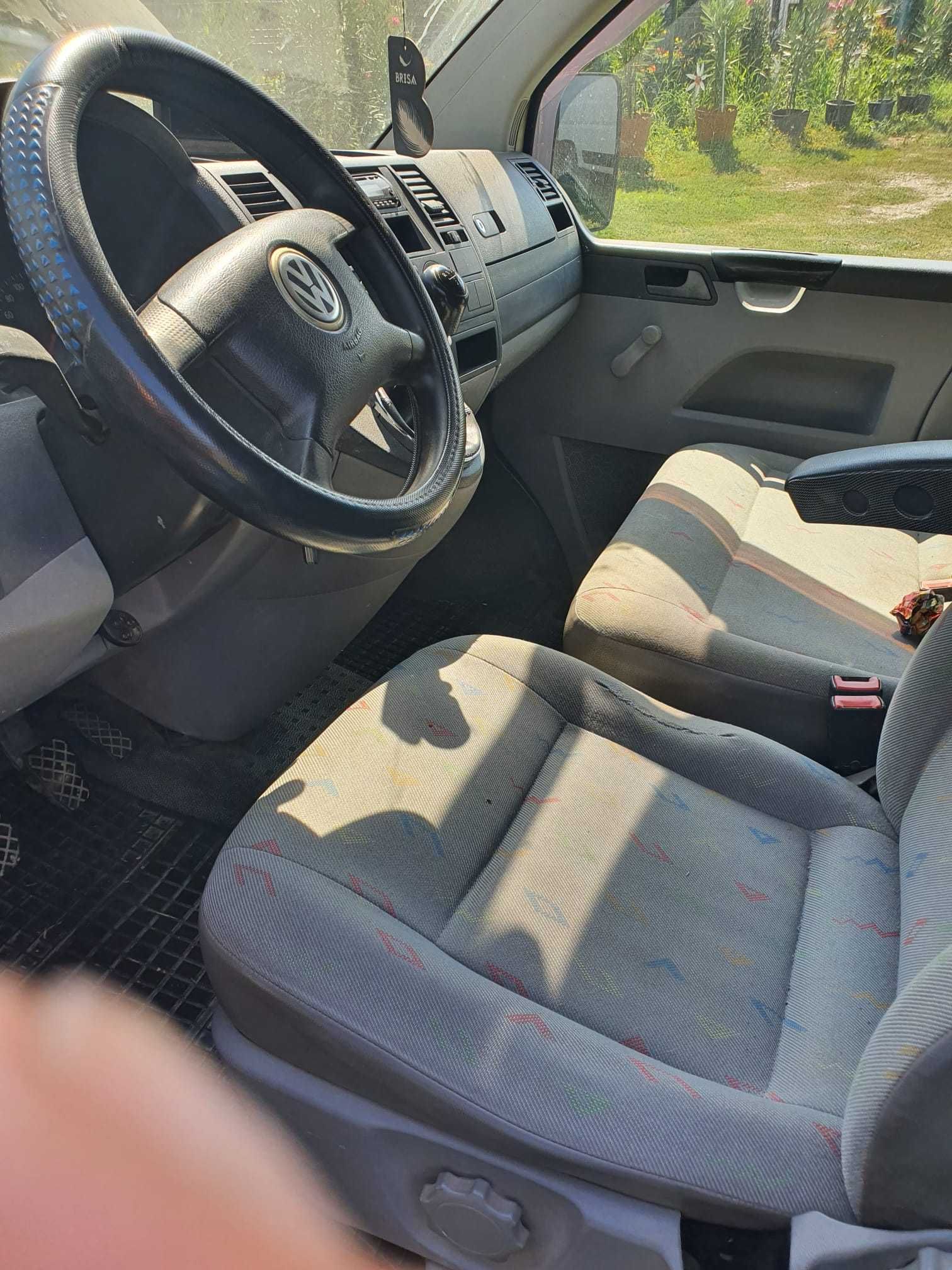 Volkswagen T5 Doka, 6 locuri, basculabil, motor diesel 1.9 AXB, 2004