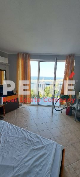 Продава се Двустаен апартамент в Черноморец - 75 кв.м за 1094 €/кв.м - Снимка #2