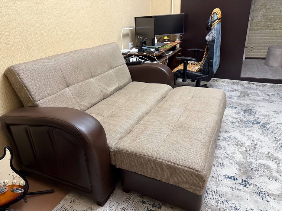 Комплект мягкой мебели (диван, пуф, кресло)