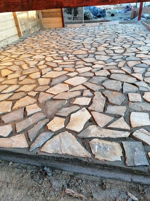 Piatra naturala de munte pentru pavaj.