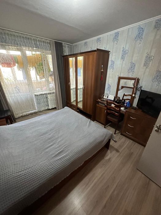 Продам Спальный гарнитур б/у самовывоз