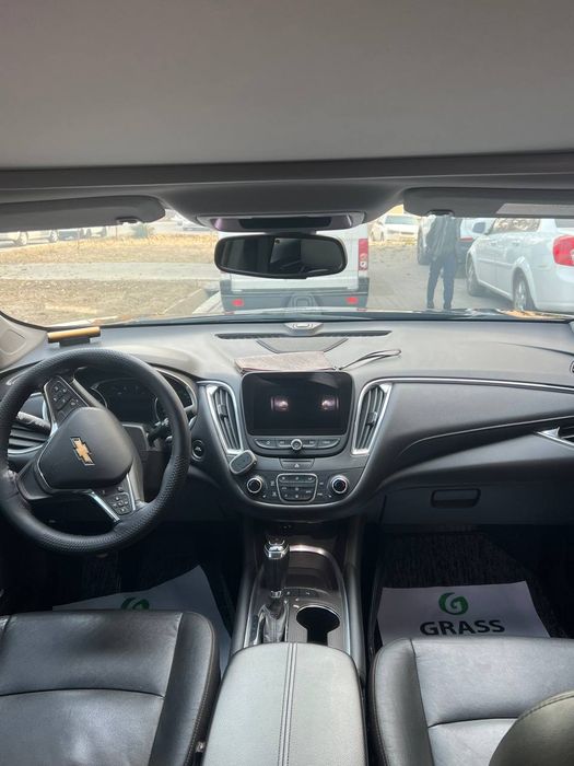 Malibu 2 qora 2,4 mator 2018 gazi bor