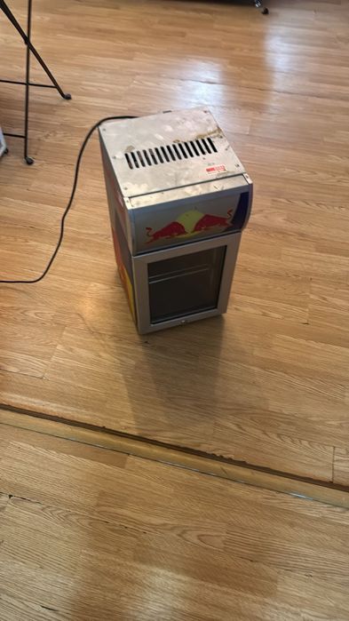 Холодильник от RedBull