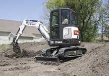 Inchiriez miniexcavator cu picon bobcat minibuldo
