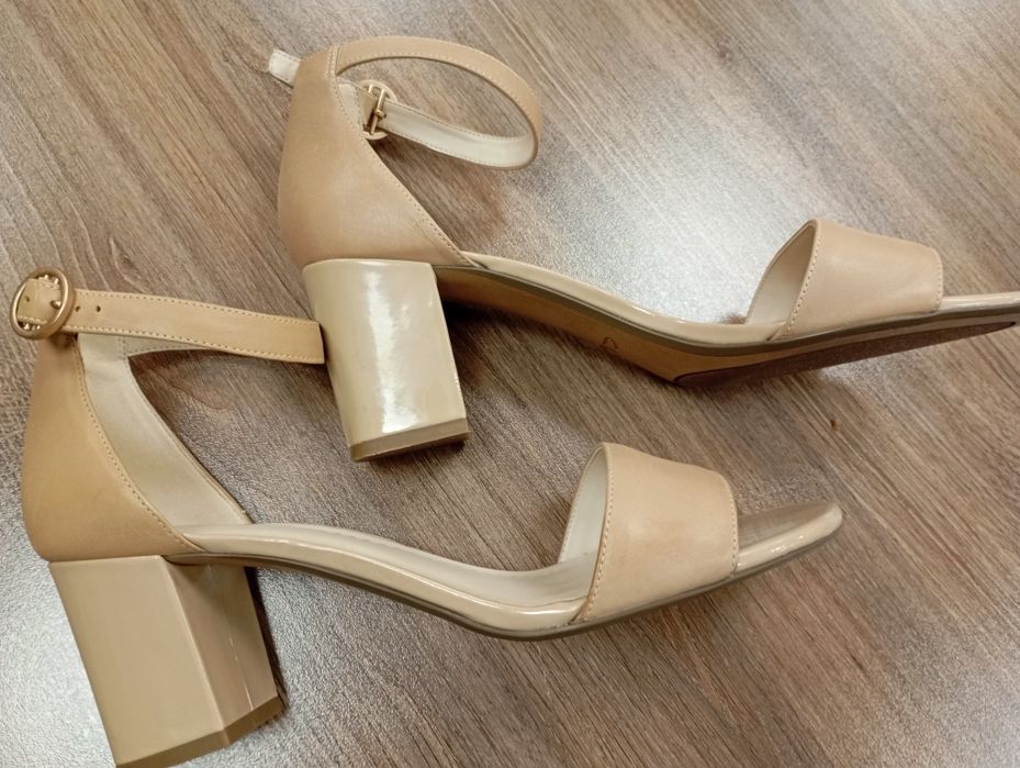Дамски сандали на ток Clarks Susie Deva Бежови номер 42