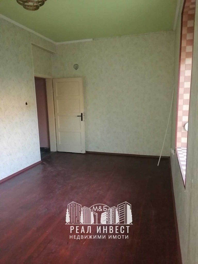 Продава се Четиристаен апартамент в Димитровград - 105000 кв.м за 0 €/кв.м - Снимка #8