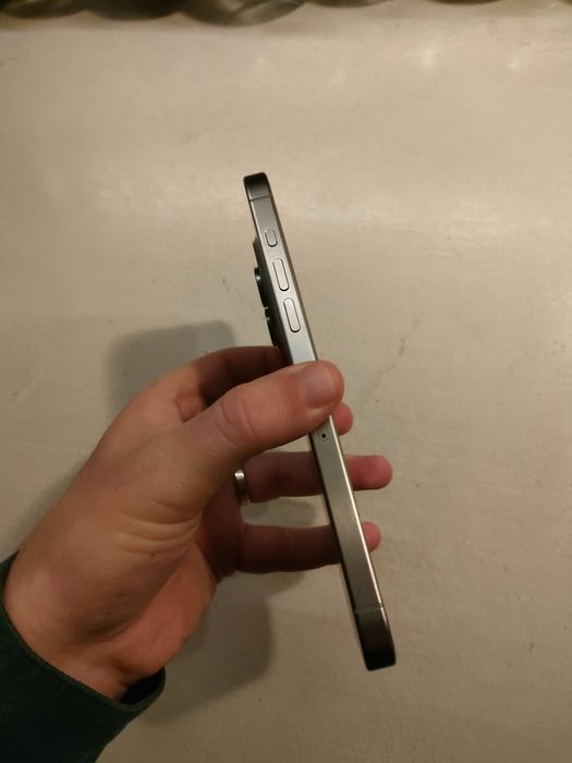 15 pro max 256 baterie 88%