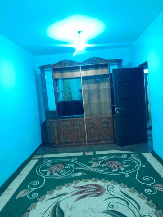 Bek baraka bozori yonida yashashga tayyor 2 xonali kvartira — 54 kv.m”