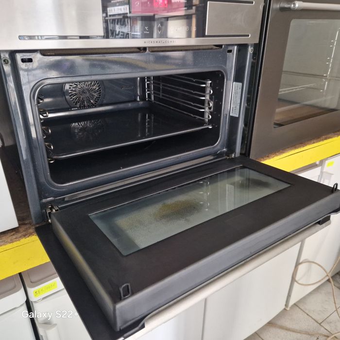 Компактна фурна за вграждане AEG