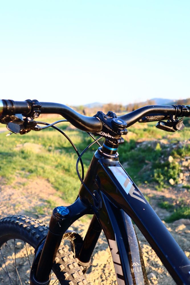 Vand MTB full suspension Nukeproof 29’’ Aluminiu , Ca nou