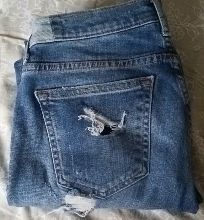 Blugi rupți lungi