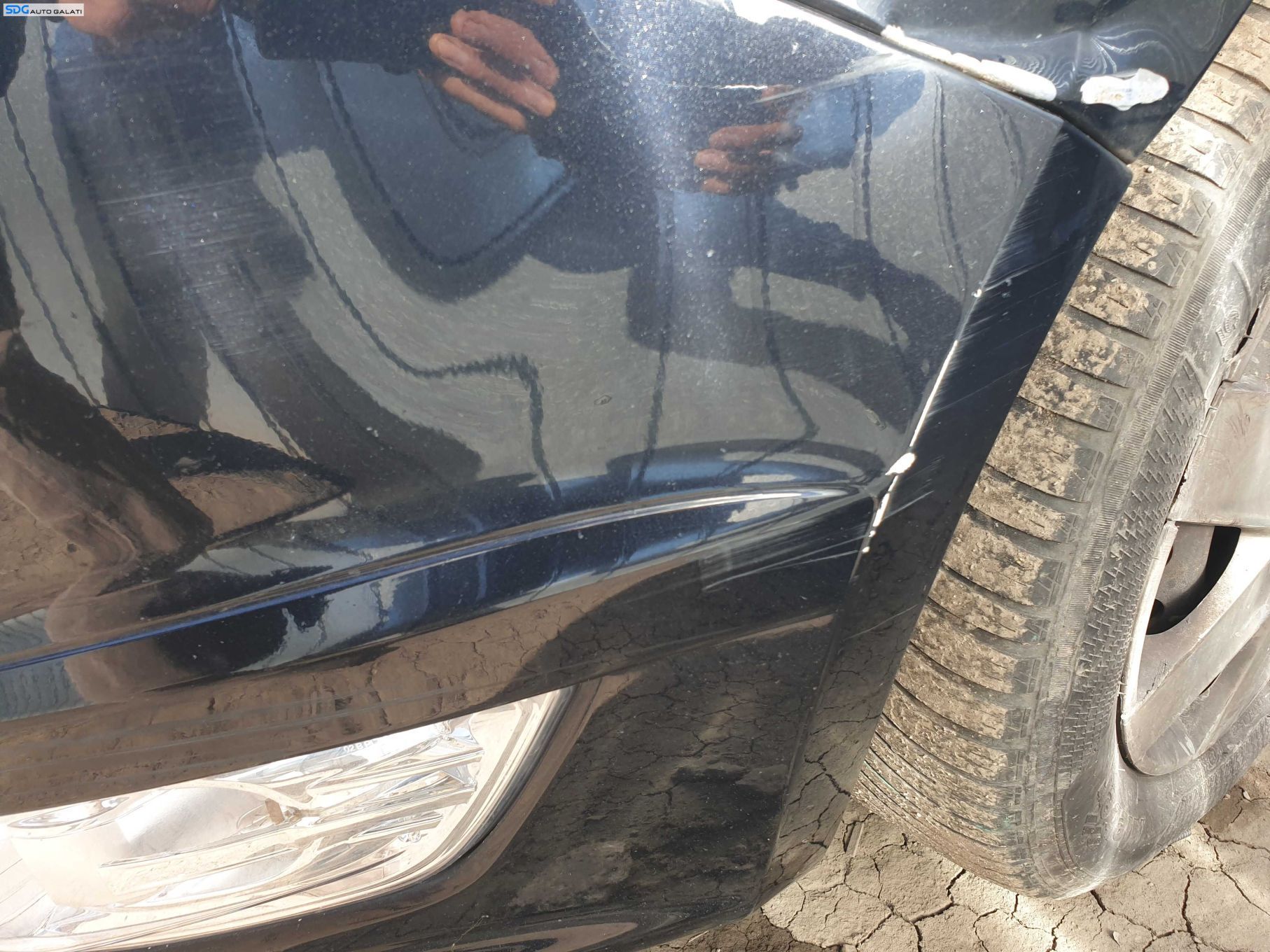Bara Spoiler Fata cu Grile si Proiectoare si Locas Senzori de Parcare cu Imperfectiuni Fara Grila cu Emblema Ford Galaxy 2 FL Facelift 2010 - 2015 Culoare G6 [K4965]