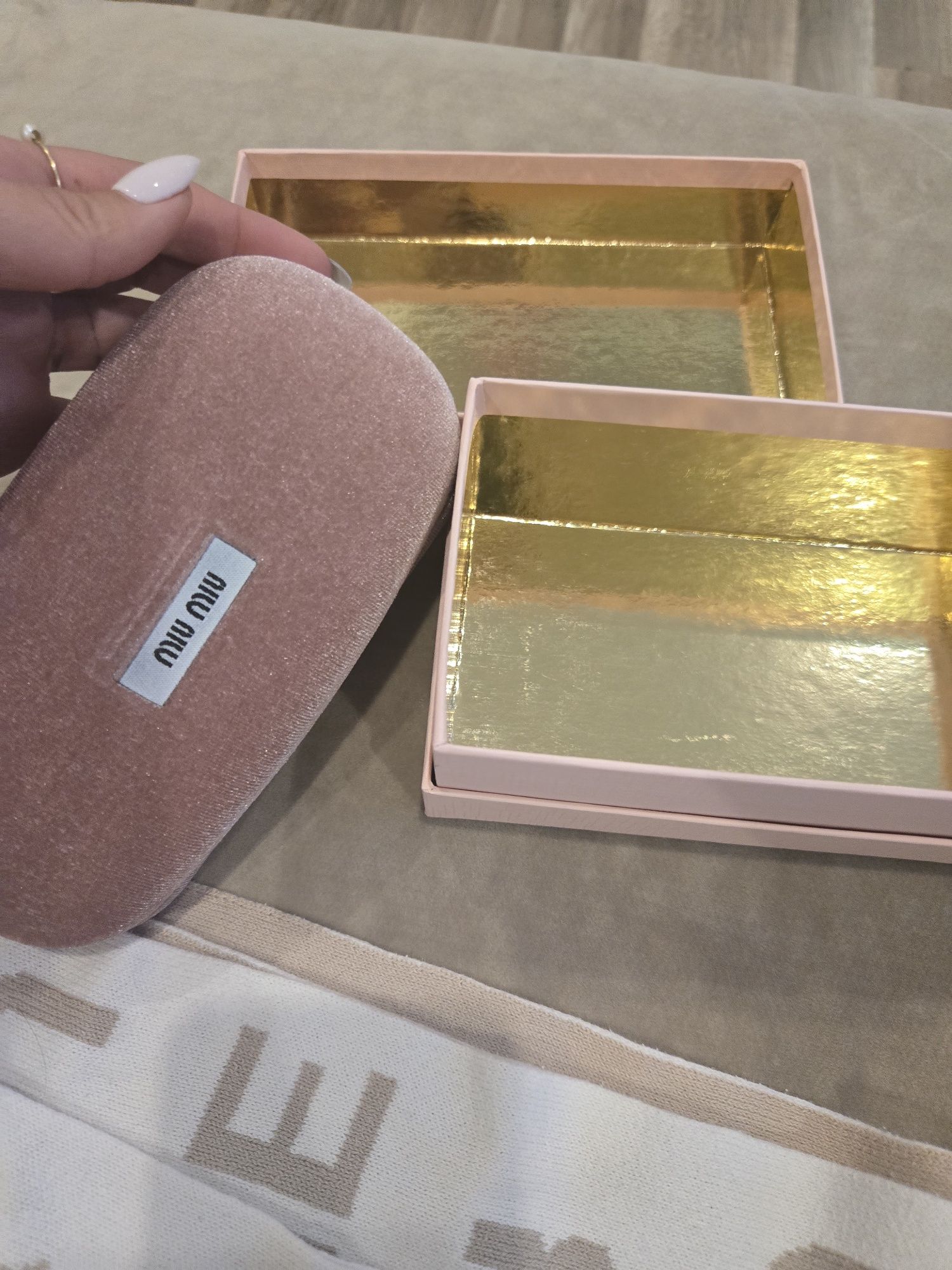 Miu miu слънчеви очила