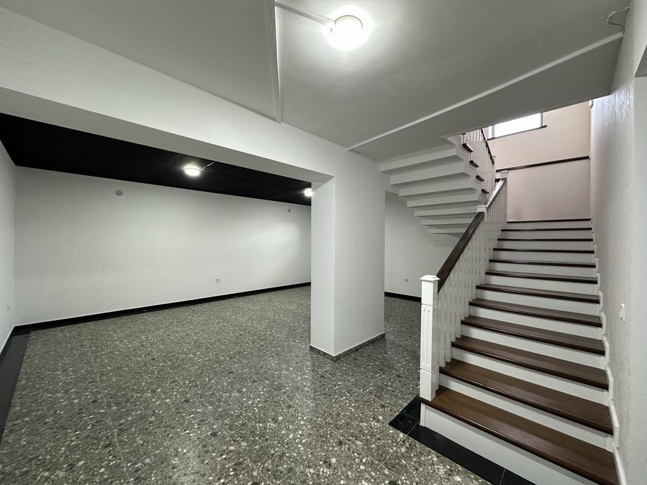 Уй сотилади тутзор аркадан бирйарим киламетир