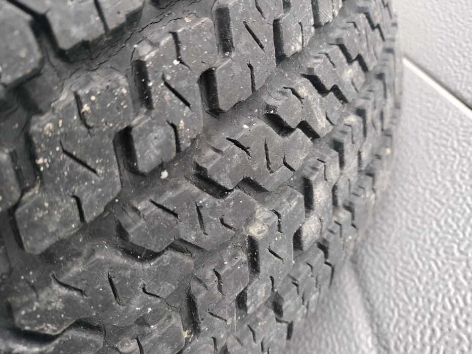 Anvelope cu tot cu jenti Suzuki Vitara