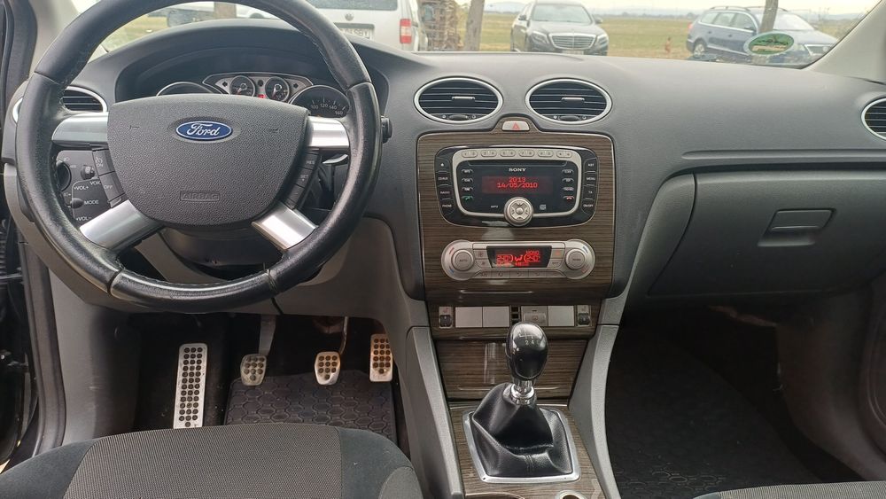 Ford Focus Ghia 2010 1.6 diesel Acte la zi